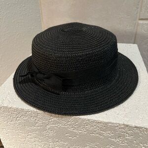 Ladies black straw short brimmed hat with grosgrain ribbon